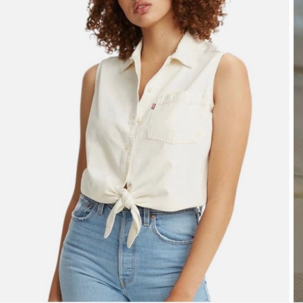 Levi's Cream Sleeveless Crop Top